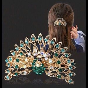 Peacock-Inspired Gemstone Hair Clip